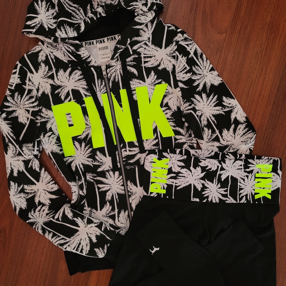 NWOT VS PINK palms set